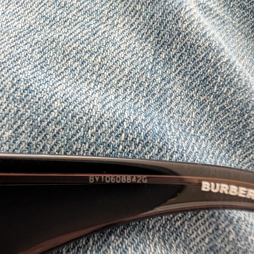 NIB Burberry Black Cat-Eye Sunglasses - Picture 15 of 15